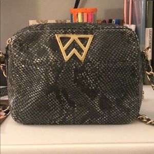 Kelly Wynne Mingle Mingle Mini